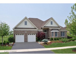 61 Tournament Dr S, Hawthorn Woods, IL 60047