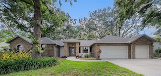 2838 Timber Knoll Dr, Valrico, FL 33596