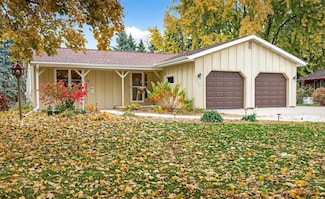 1332 Liberty Ct, Neenah, WI 54956