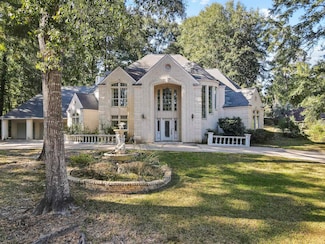 555 Willow Dr, Jasper, TX 75951