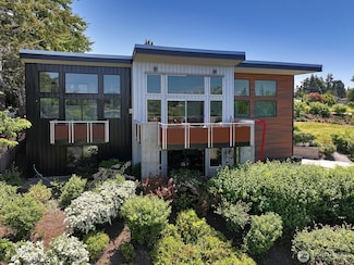 1649 Stewart Rd, Freeland, WA 98249