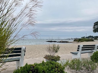 23 Central Ave, Niantic, CT 06357