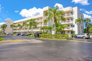 3146 Via Poinciana Unit 315, Lake Worth, FL 33467