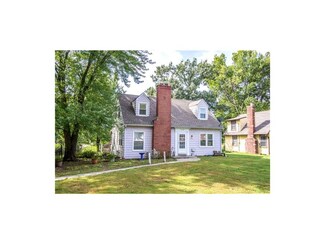 1133 NE Russell Rd, Kansas City, MO 64116