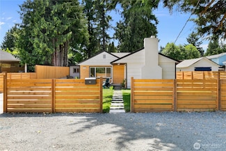 11 SW 100th St, Seattle, WA 98146