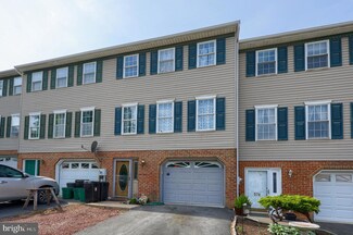 572 Cloverbrook Dr, Ephrata, PA 17522