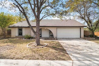 12501 Enchanted Oaks St, Live Oak, TX 78233