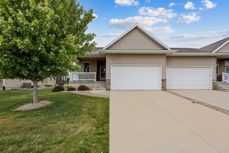 450 2nd St, Fairfax, IA 52228