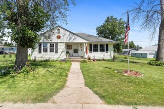 402 Grant Ave, Lowden, IA 52255