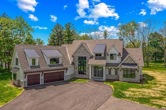 4779 Pine Meadows Ln, Hartland, WI 53029