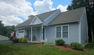 49 Lexington Ct, Hudson, NH 03051