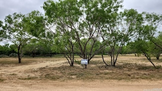 1848 County Road 2557, Moore, TX 78057
