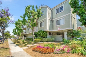 1566 Pine Ave Unit 207A, Long Beach, CA 90813