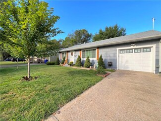 5804 Sterling Ave, Raytown, MO 64133