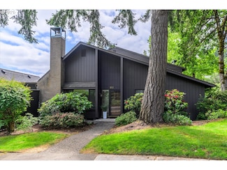 161 Westbrook Way, Eugene, OR 97405
