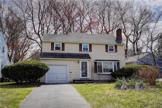 115 Glenmont Dr, Rochester, NY 14617