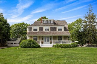 125 Sakonnet Point Rd, Little Compton, RI 02837