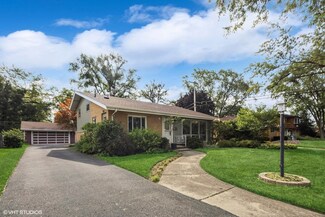 3N445 N Howard Ave, Elmhurst, IL 60126