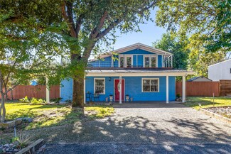 2619 Peninsula Dr, Grapevine, TX 76051
