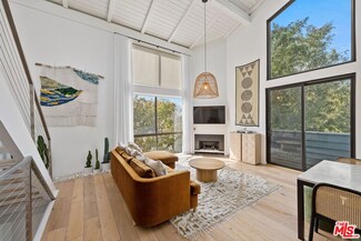 688 Bienveneda Ave Unit A, Pacific Palisades, CA 90272