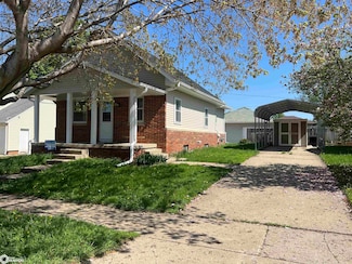 204 W 11th St, Carroll, IA 51401