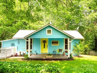 10 City View Dr, Asheville, NC 28804