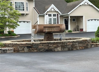 19 Calabria Ct Unit 54, Westerly, RI 02891