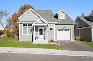 7 Ivy Hill Rd, Waterford, CT 06385
