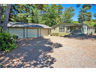 4739 N Jetty Rd, Florence, OR 97439