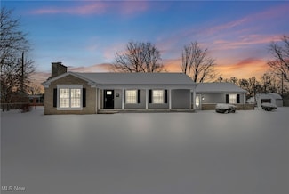 823 Washington Ave, Elyria, OH 44035