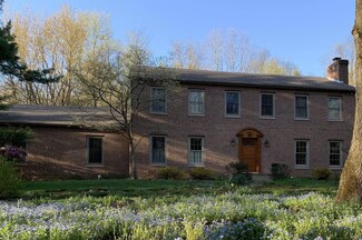 21590 Ravenna Dr, South Bend, IN 46628