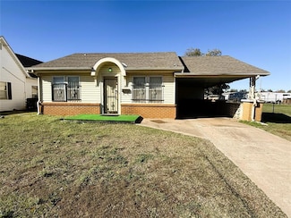 916 S 2nd St, Chickasha, OK 73018