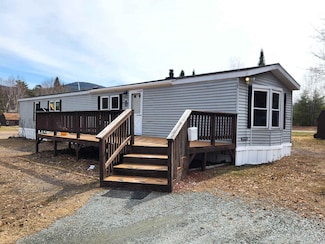 22 Pioneer Rd, Bath, NH 03740