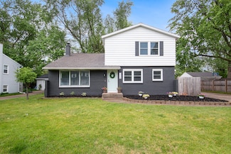 1739 Millbrook St SE, Grand Rapids, MI 49508