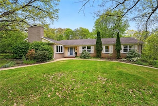 3080 Eldogor Ln, New Castle, PA 16105
