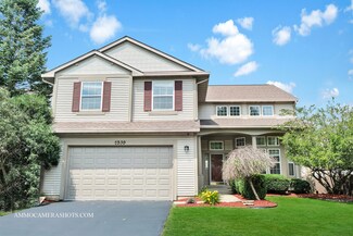 2539 Whitehall Ln, Naperville, IL 60564