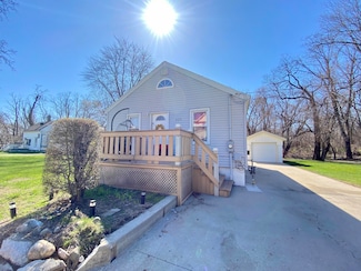 624 Pleasant Ave, Michigan City, IN 46360