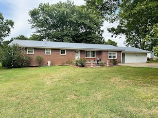 946 Monument Rd, Summertown, TN 38483