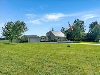11313 Jamison Rd, East Aurora, NY 14052