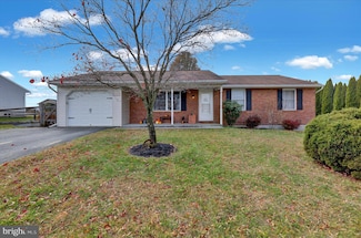 111 Sweetwater Ln, Newmanstown, PA 17073