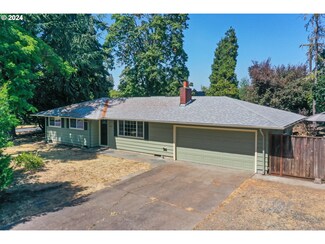 1320 Menlo Loop, Springfield, OR 97477