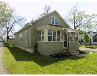 35 Redlands St, Springfield, MA 01104