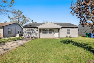 1237 San Felipe St, Angleton, TX 77515