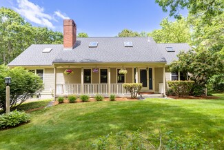 6 Heather Hill Rd, Sandwich, MA 02563