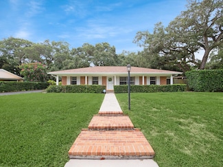 2712 Lone Pine Rd, West Palm Beach, FL 33410