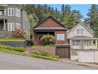 225 SW Bancroft St, Portland, OR 97239