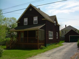 8 Spruce St, Gorham, NH 03581