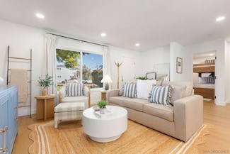 210 A St Unit 2, Encinitas, CA 92024