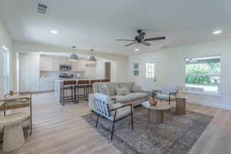10638 Sylvia Dr, Dallas, TX 75228
