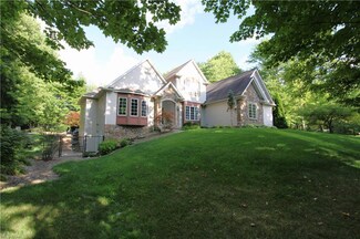 9315 Roryanna Dr, Chardon, OH 44024